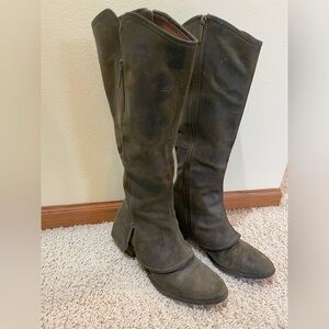 Donald Pliner boots. Brown